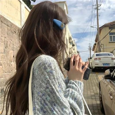 露露·贝特小姐